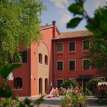 Quadrifoglio Relax Guest House San Dona di Piave Bagian luar foto