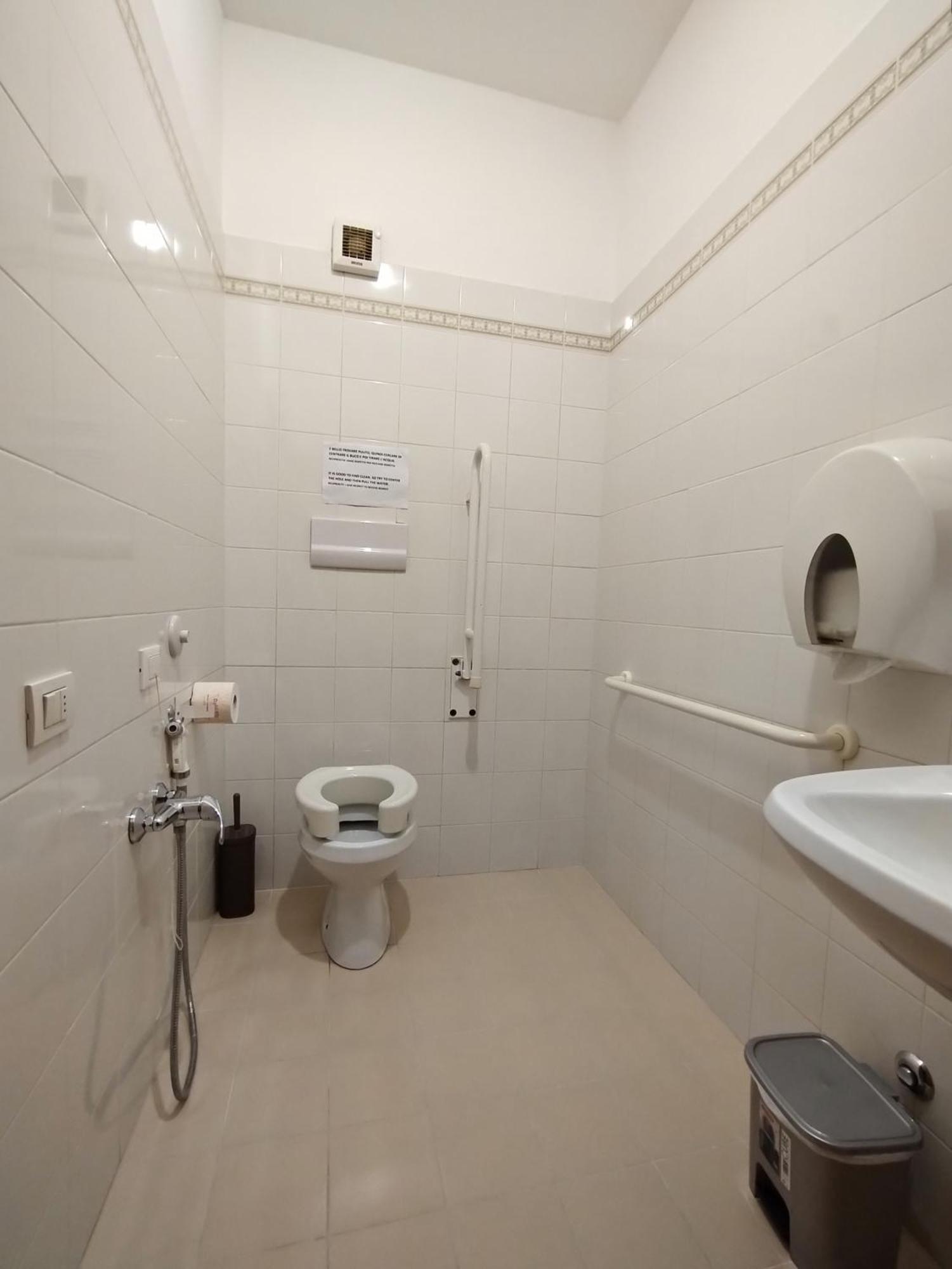 Quadrifoglio Relax Guest House San Dona di Piave Bagian luar foto